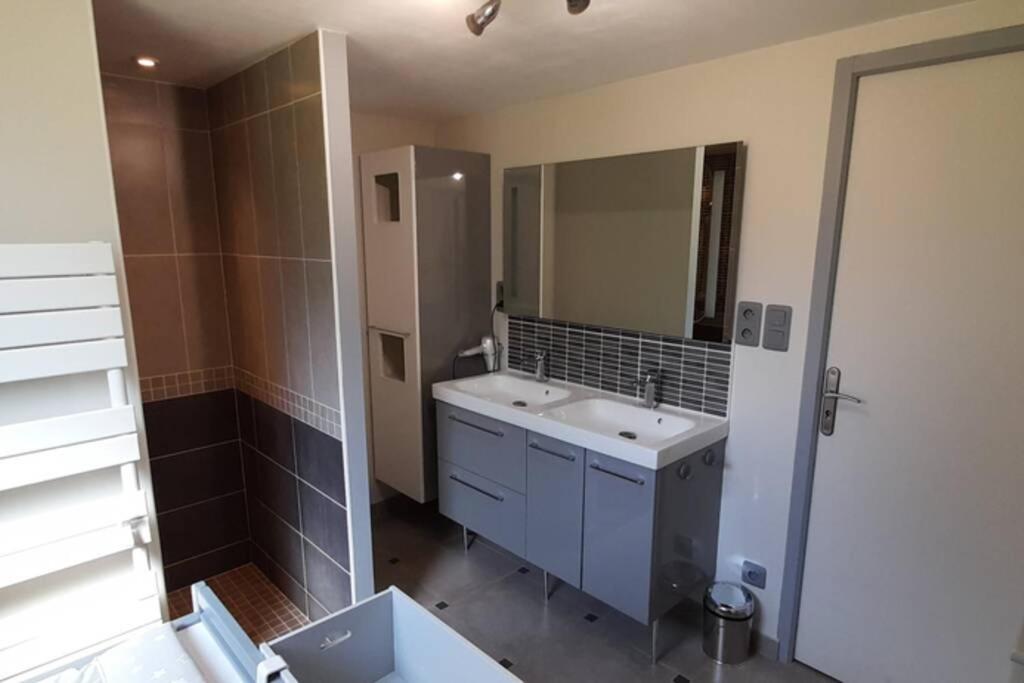 Maison En Colombage Renovee La Fontenelle  المظهر الخارجي الصورة